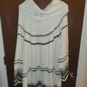Tunic sweater with cowlneck